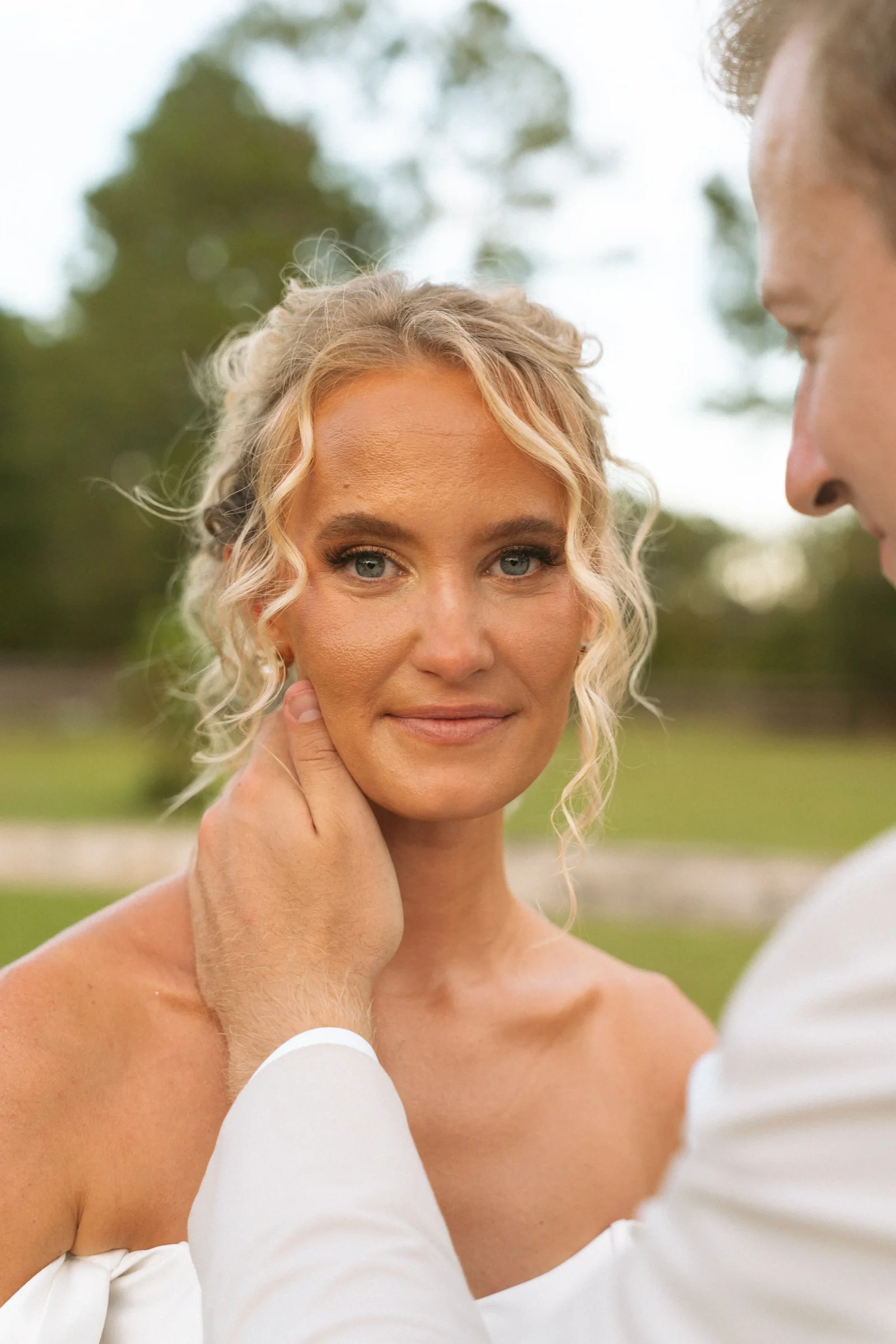 Sarah and Mitchell wedding story photo 31