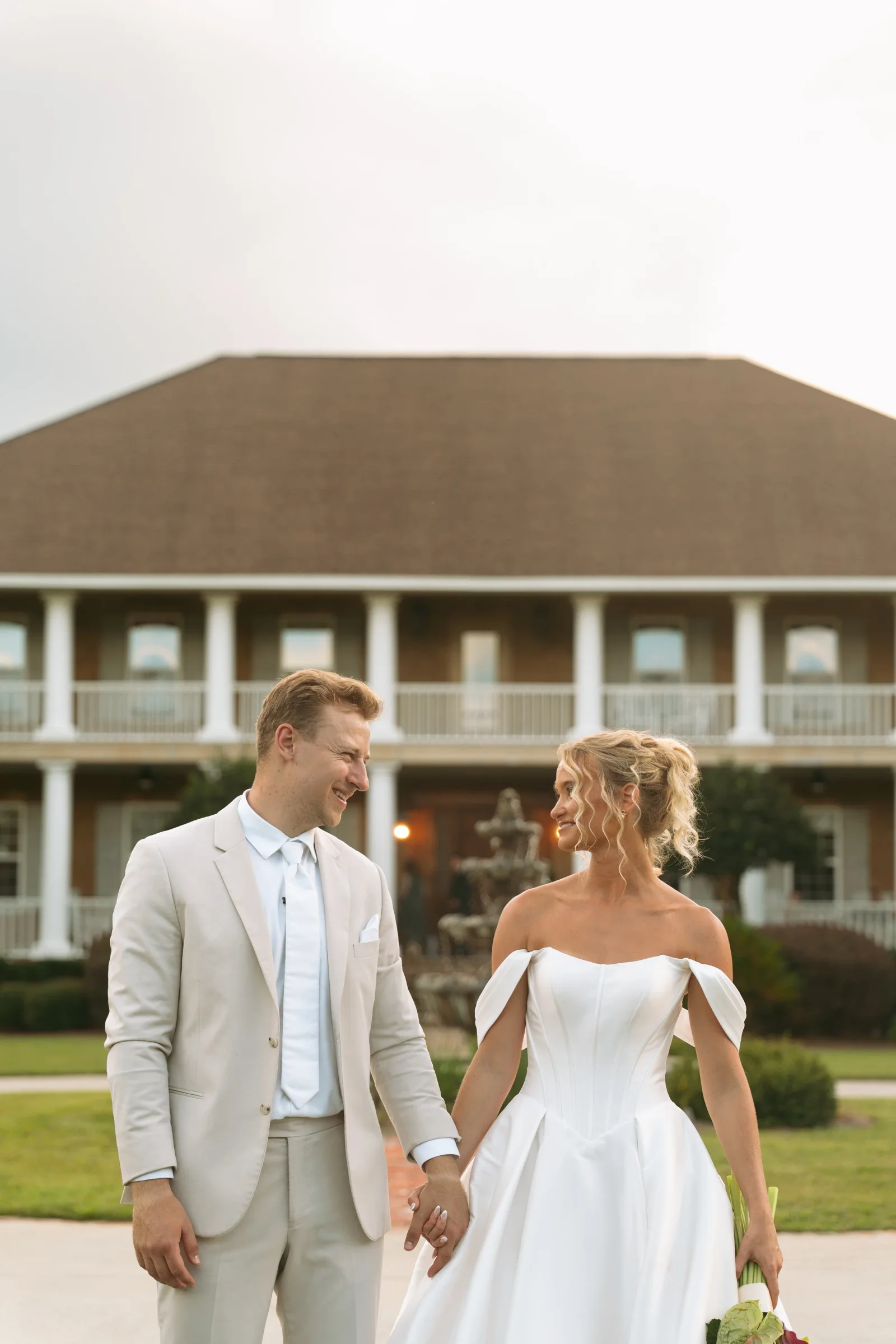 Sarah and Mitchell wedding story photo 35