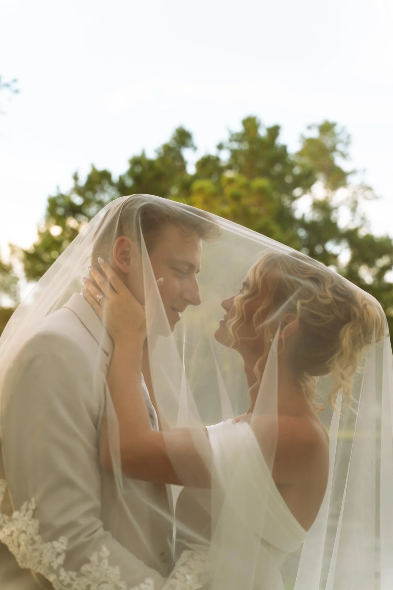 Sarah and Mitchell wedding story photo 44