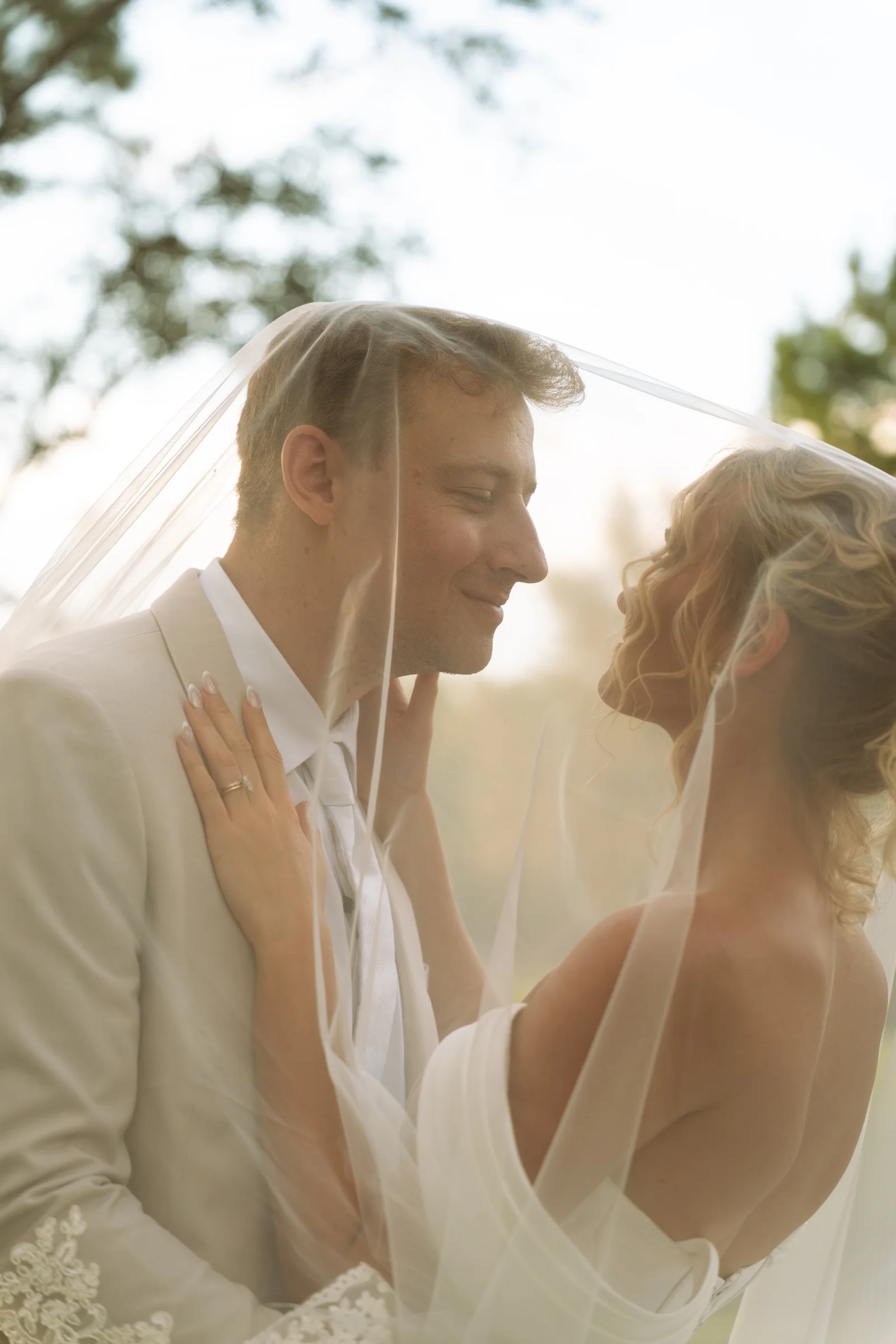 Sarah and Mitchell wedding story photo 37
