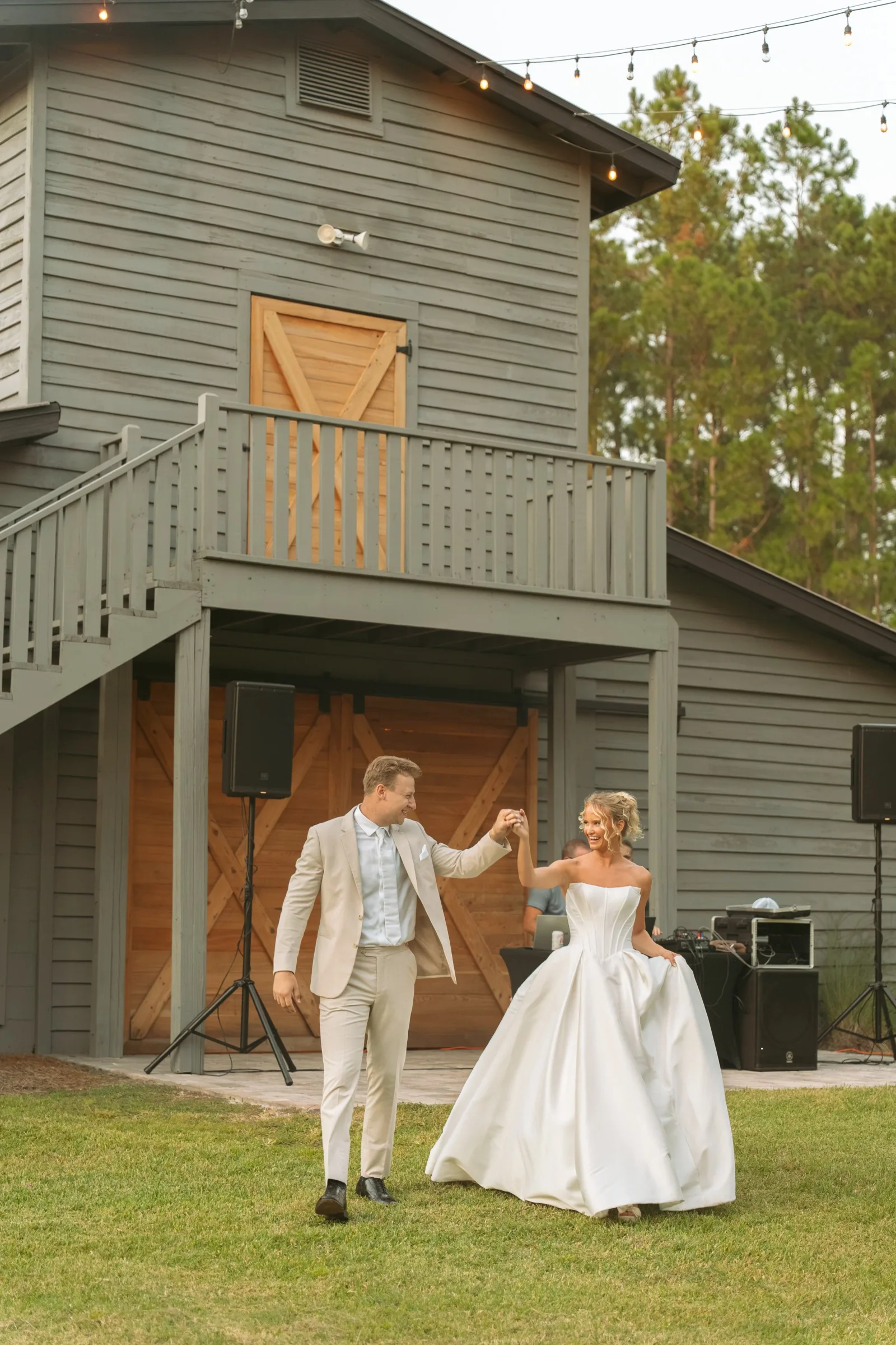 Sarah and Mitchell wedding story photo 111